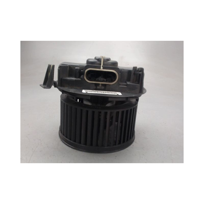 MOTEUR VENTILATEUR CHAUFFAGE DACIA SANDERO