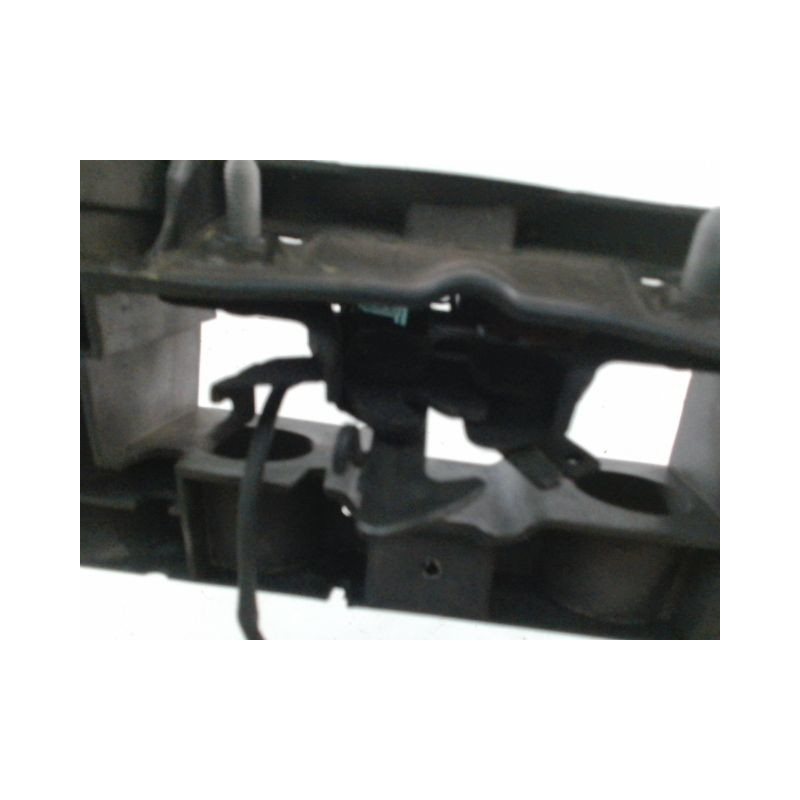 TRAVERSE SUPERIEURE ARMATURE AVANT RENAULT CLIO