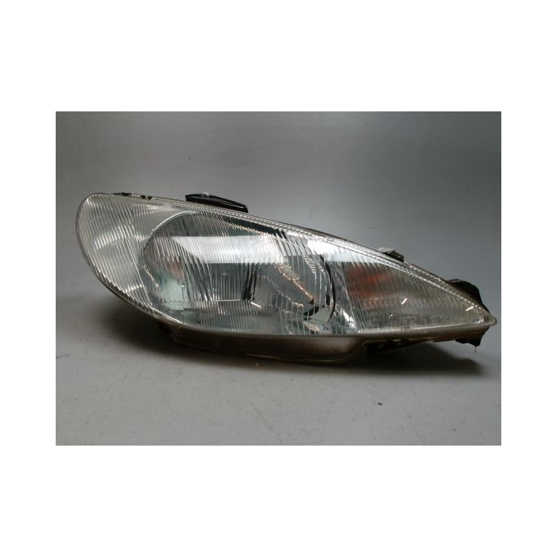 PHARE DROIT PEUGEOT 206 3P