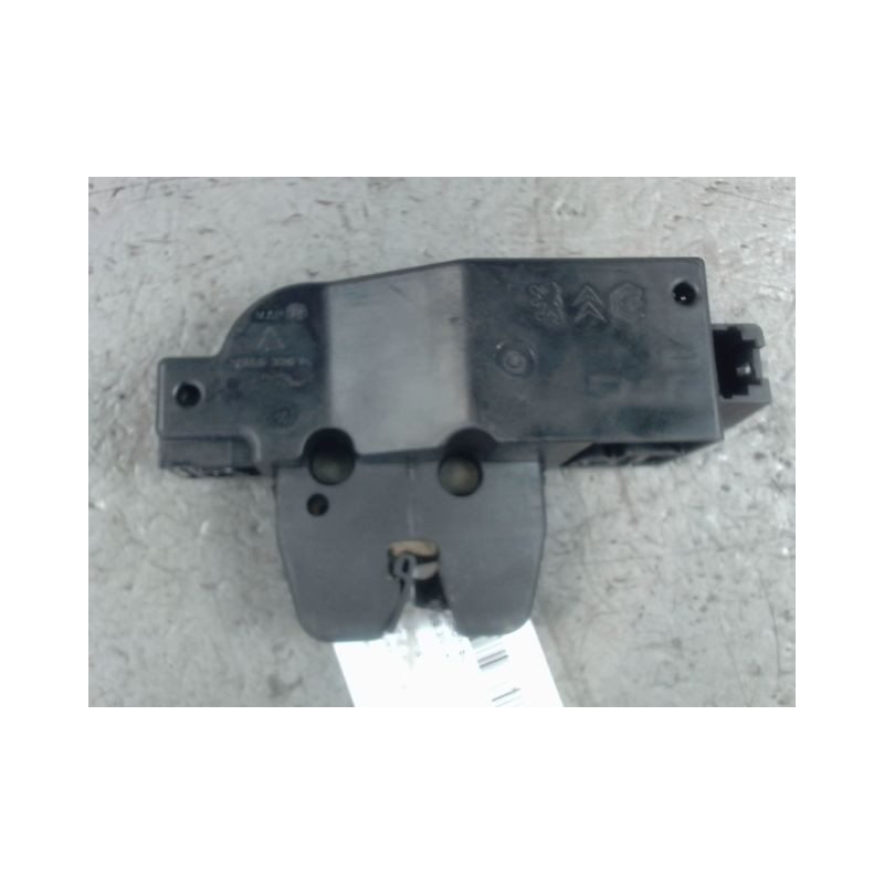 SERRURE COFFRE ARRIERE PEUGEOT 607 2004-