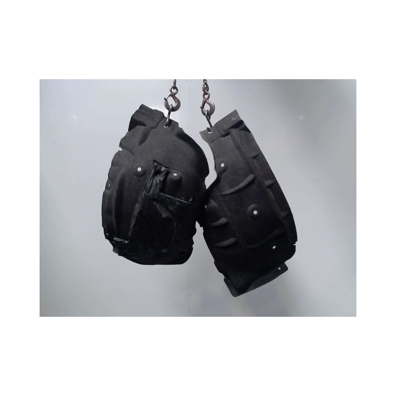 PARE-BOUE AVANT DROIT RENAULT SCENIC III 2009-