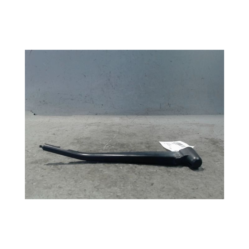 BRAS ESSUIE-GLACE ARRIERE BMW SERIE 1