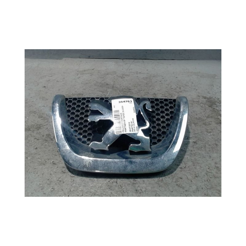 SIGLE CALANDRE PEUGEOT PARTNER TEPEE 2008-