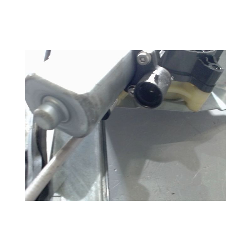 MECANISME+MOTEUR LEVE-GLACE AVANT DROIT RENAULT KANGOO