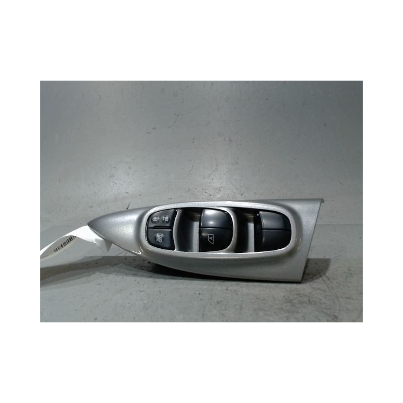 COMMANDE LEVE-GLACE PORTE AVG NISSAN JUKE