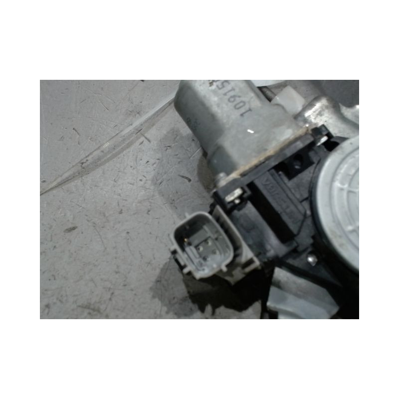MECANISME+MOTEUR LEVE-GLACE AVANT DROIT NISSAN JUKE