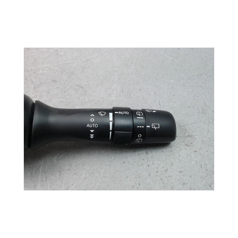 COMMANDE ESSUIE GLACE TOYOTA YARIS 2005-