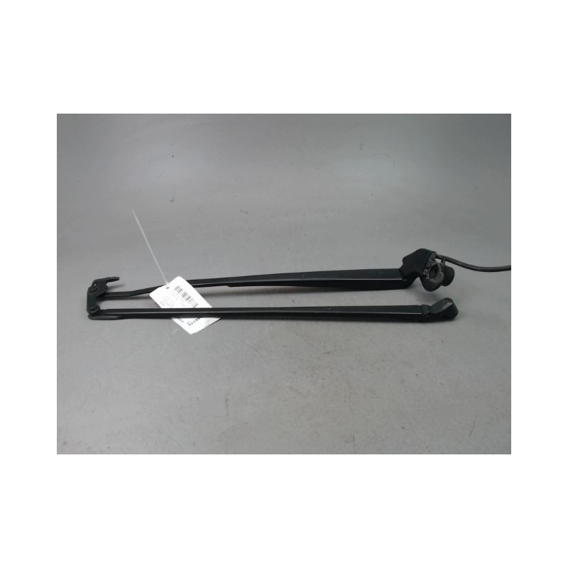 BRAS ESSUIE-GLACE AVANT TOYOTA YARIS 2005-