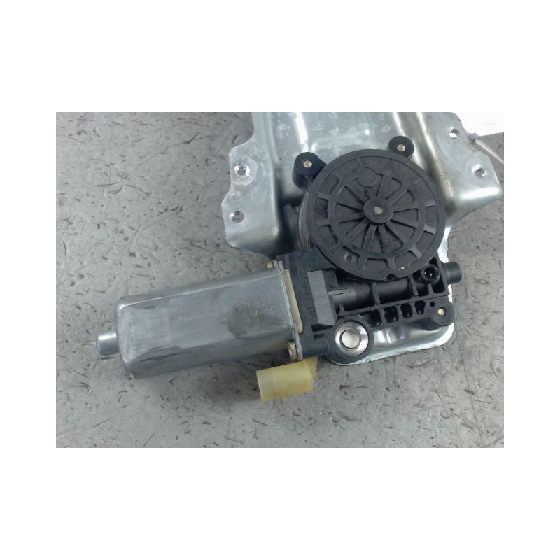 MECANISME+MOTEUR LEVE-GLACE AVANT DROIT TOYOTA YARIS 2003-