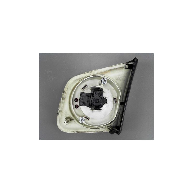 FEU ARRIERE INTERIEUR GAUCHE VOLKSWAGEN JETTA 05-10