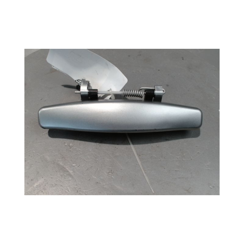 POIGNEE EXTERIEURE PORTE AVANT DROIT DACIA SANDERO 2008-