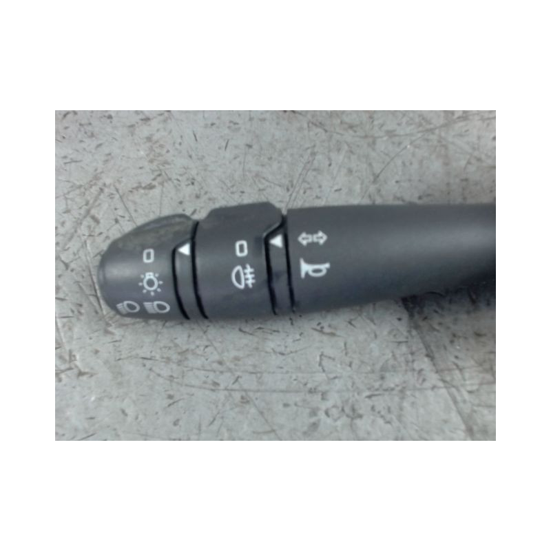 COMMANDE CLIGNOTANT RENAULT TWINGO 2 2007-