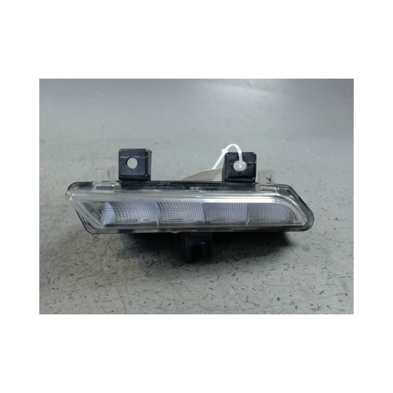 PHARE LONGUE PORTEE AVANT DROIT RENAULT CLIO IV