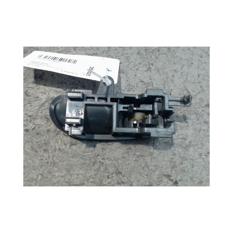 POIGNEE INTERIEURE PORTE AVANT GAUCHE TOYOTA YARIS 2003-
