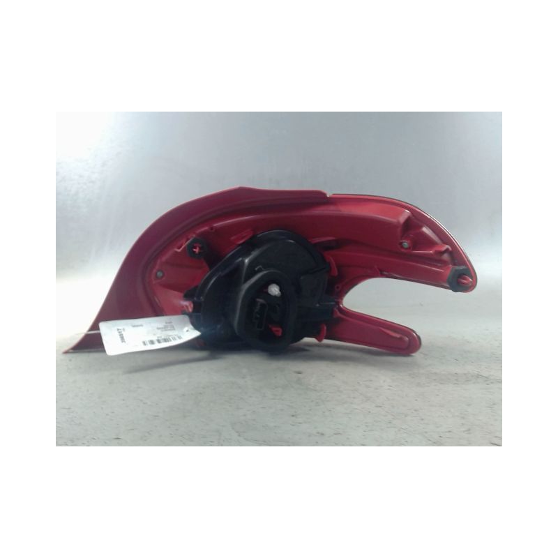 FEU ARRIERE GAUCHE  PEUGEOT 208