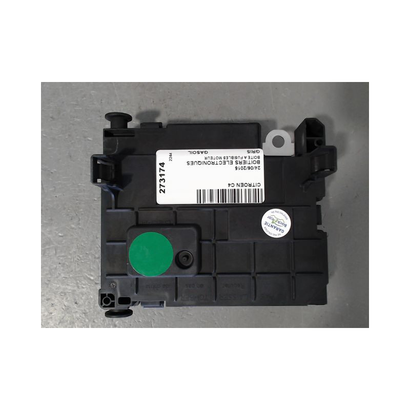 BOITE A FUSIBLES CITROEN C4