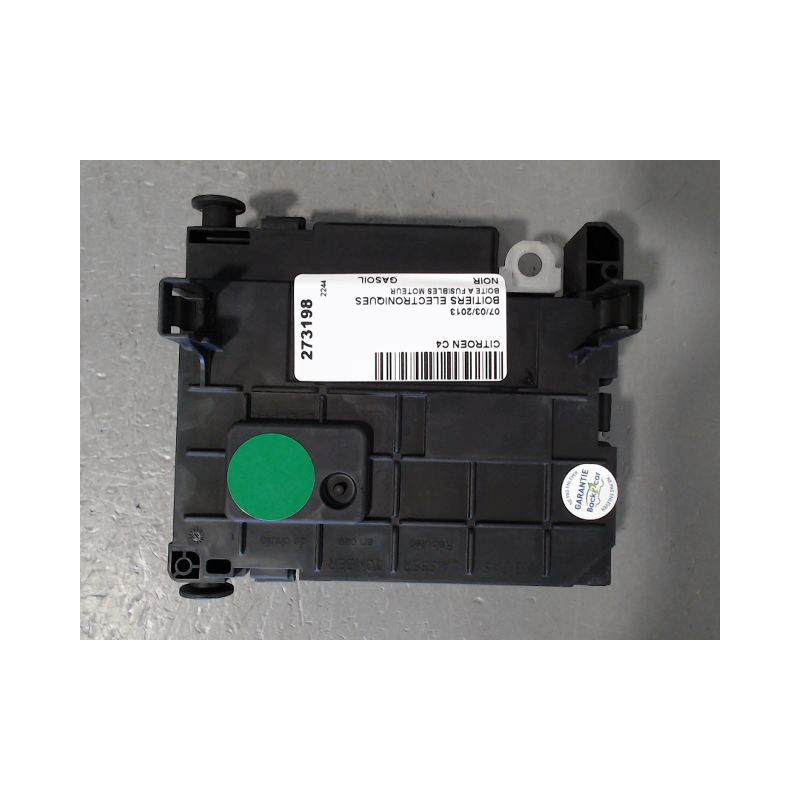 BOITE A FUSIBLES CITROEN C4