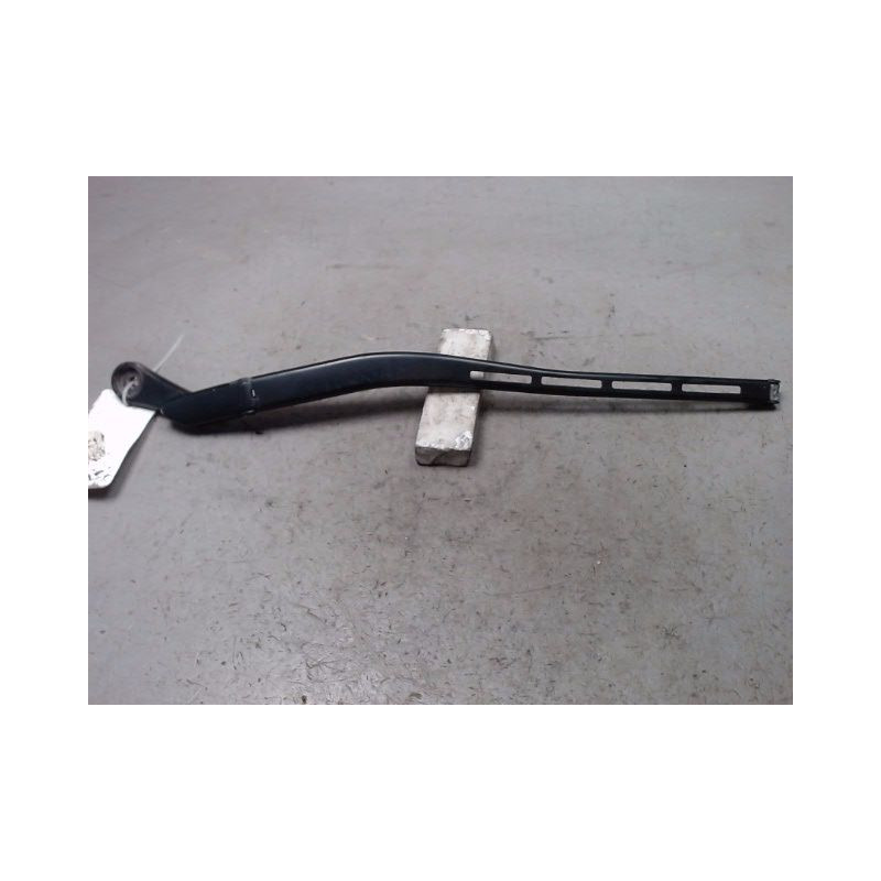 BRAS ESSUIE-GLACE AVANT DROIT AUDI A4 2004-