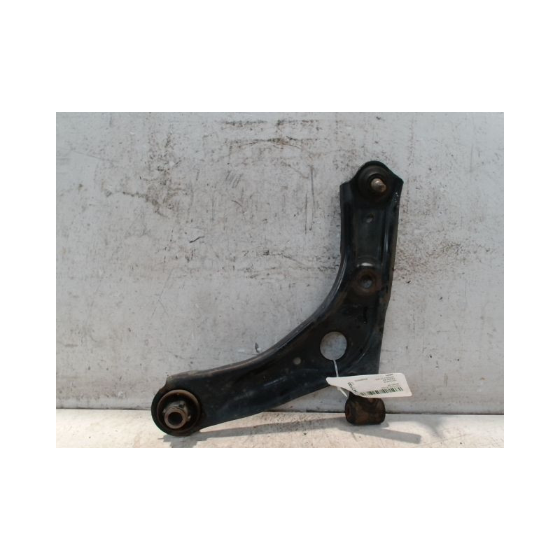 TRIANGLE INFERIEUR AVANT GAUCHE TOYOTA AYGO 5P