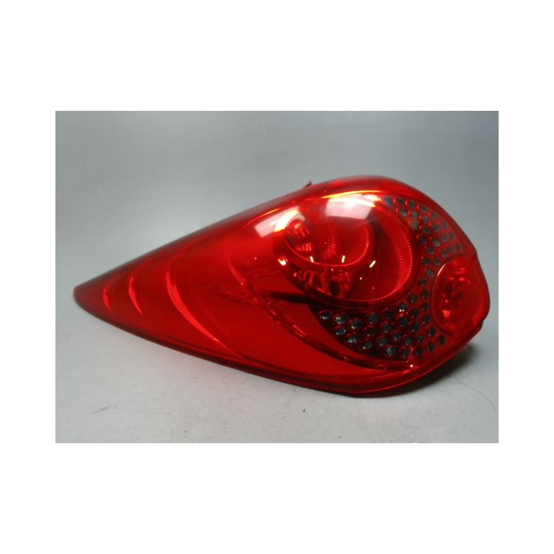 FEU ARRIERE GAUCHE  PEUGEOT 207 SW