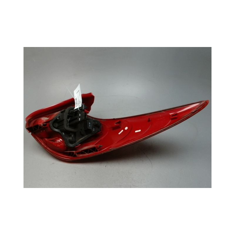 FEU ARRIERE GAUCHE  PEUGEOT 207 SW