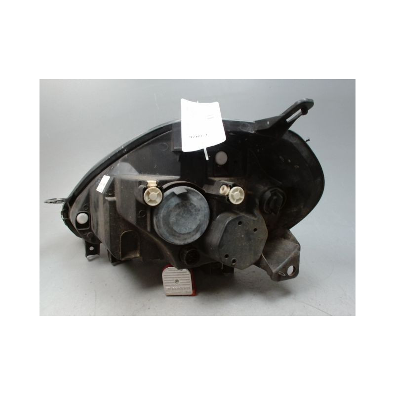 PHARE DROIT FIAT PUNTO