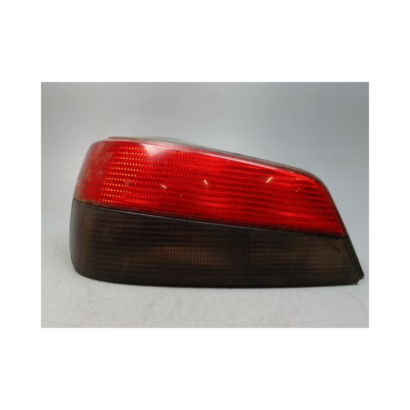 FEU ARRIERE GAUCHE  PEUGEOT 306 97-2001