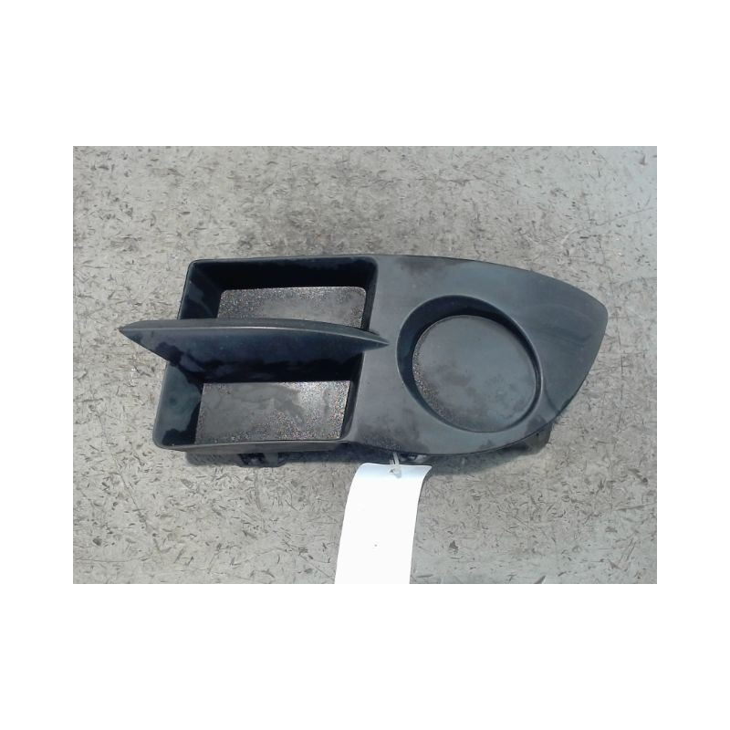 OBTURATEUR PHARE ADDITIONNEL PARE-CHOC AVG RENAULT CLIO II CAMPUS 06-