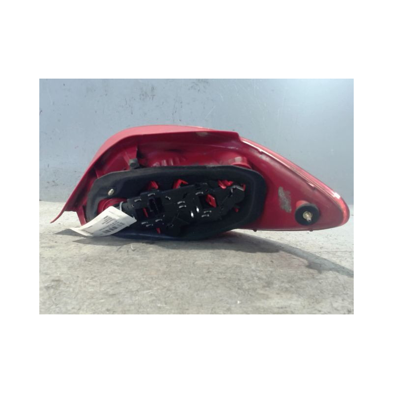 FEU ARRIERE GAUCHE  PEUGEOT 307 2001-2005