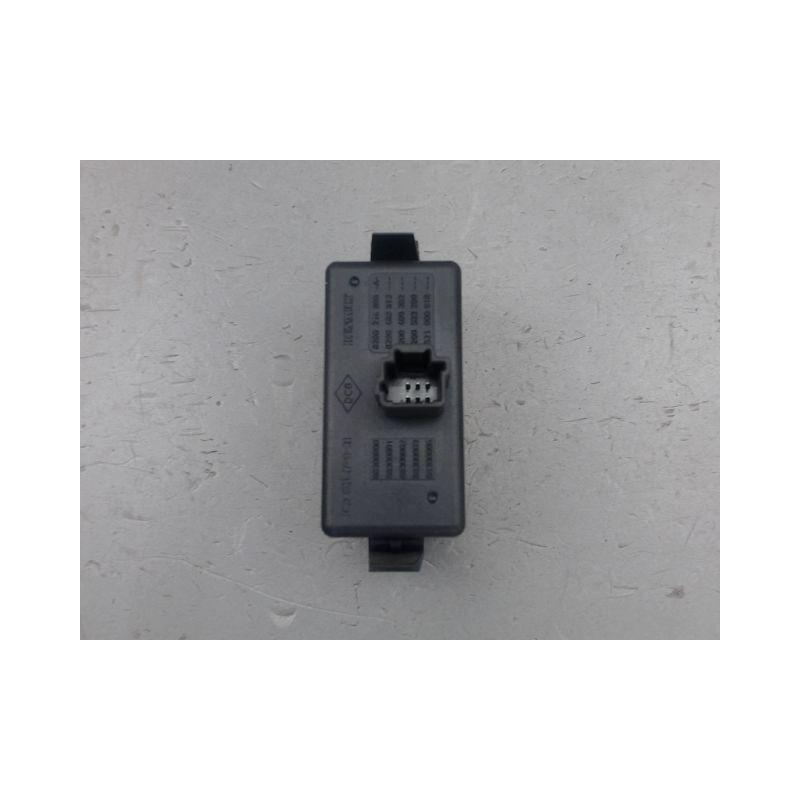BOUTON DE WARNING RENAULT KANGOO