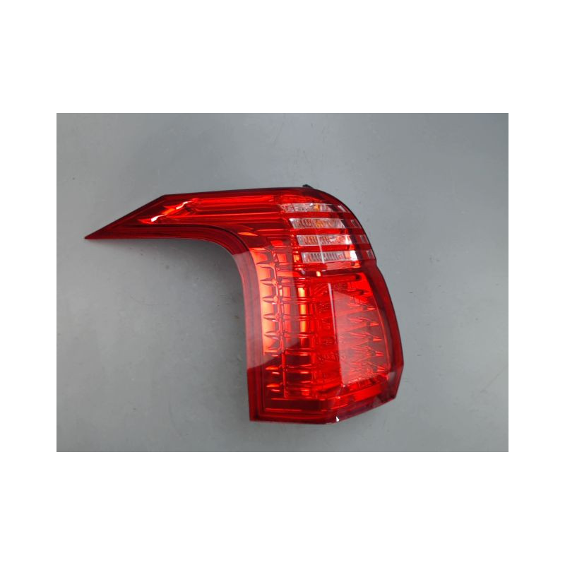 FEU ARRIERE GAUCHE  PEUGEOT 5008