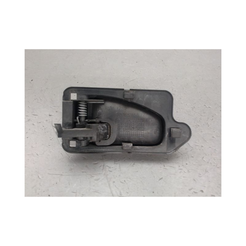 POIGNEE INTERIEURE PORTE AVANT DROIT CITROEN SAXO