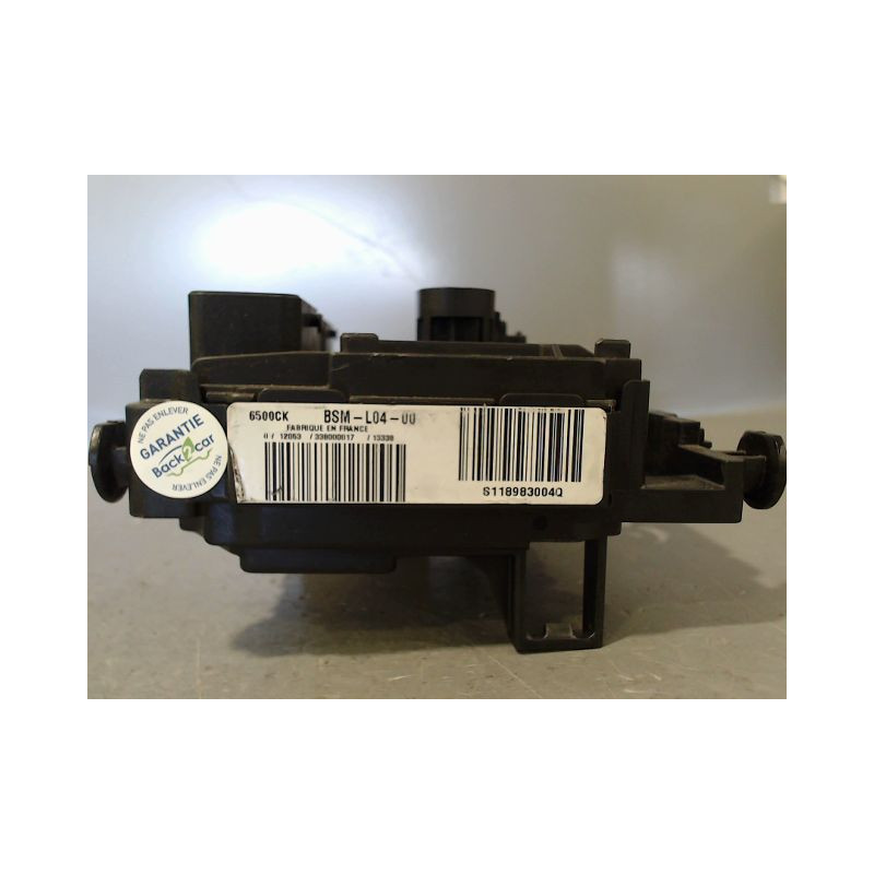 BOITE A FUSIBLES CITROEN C4 04-08