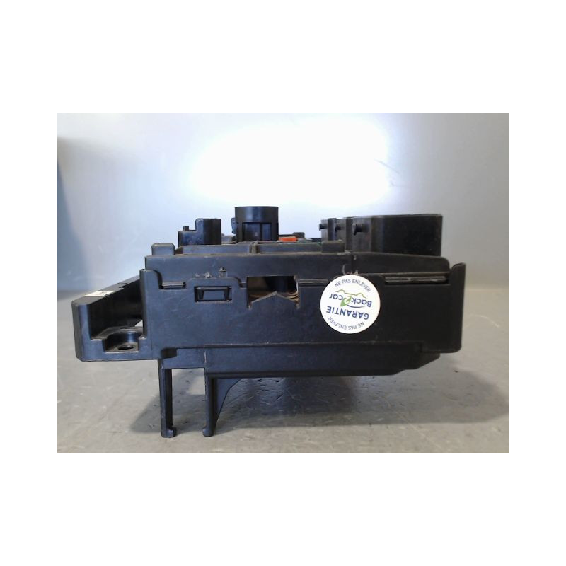 BOITE A FUSIBLES CITROEN C4 04-08