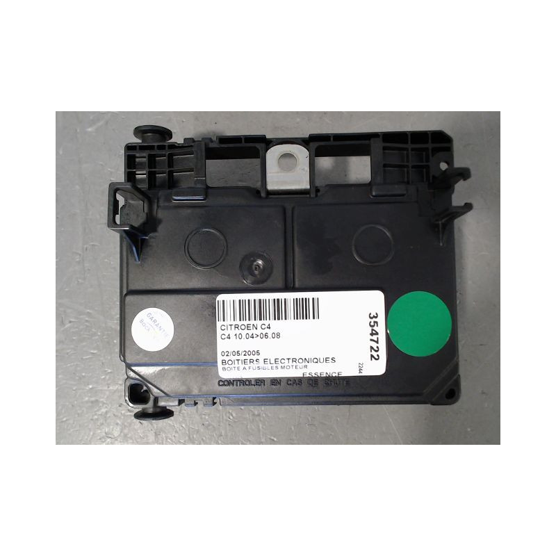 BOITE A FUSIBLES CITROEN C4 04-08