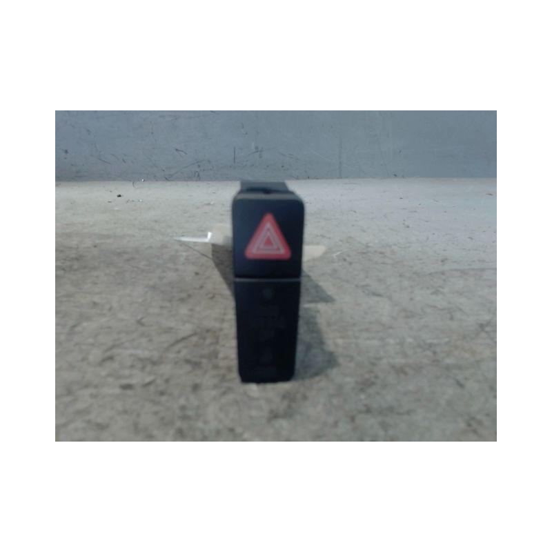 BOUTON DE WARNING SUZUKI SWIFT