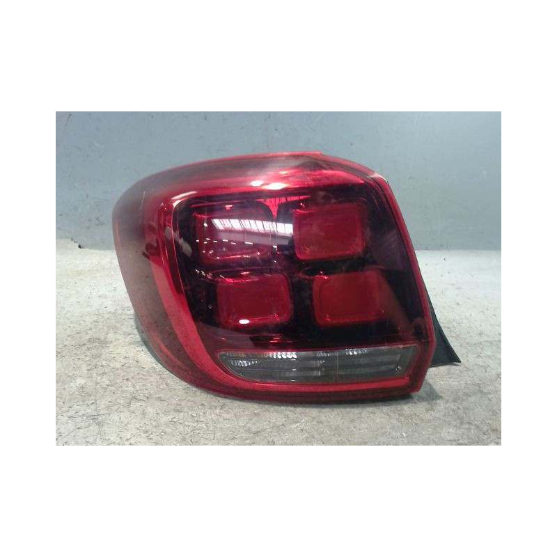 FEU ARRIERE GAUCHE  DACIA SANDERO 2008-