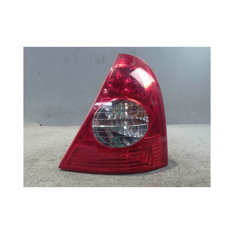 FEU ARRIERE DROIT RENAULT CLIO II PH.2 01-06