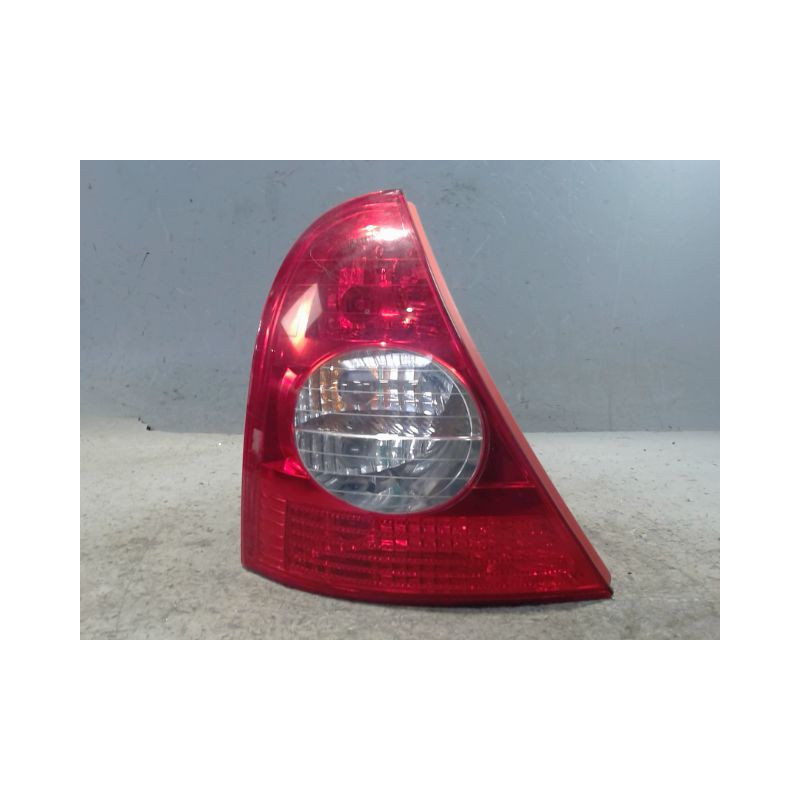 FEU ARRIERE GAUCHE  RENAULT CLIO II PH.2 01-06