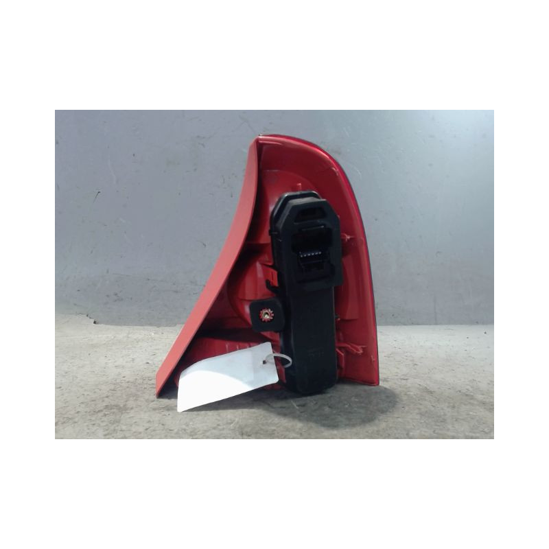 FEU ARRIERE GAUCHE  RENAULT CLIO II PH.2 01-06