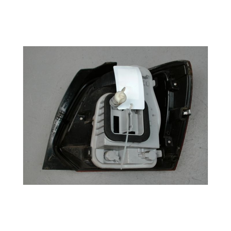 FEU ARRIERE GAUCHE  VOLKSWAGEN POLO 2009-