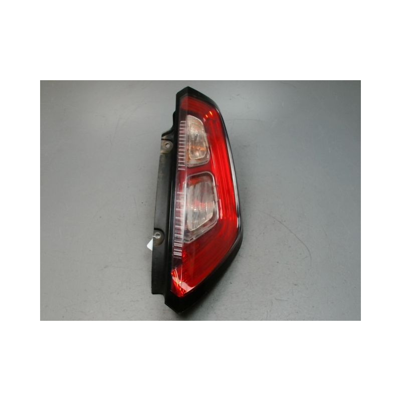 FEU ARRIERE DROIT FIAT PUNTO
