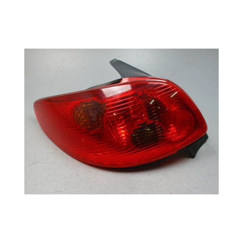 FEU ARRIERE GAUCHE  PEUGEOT 206 5P