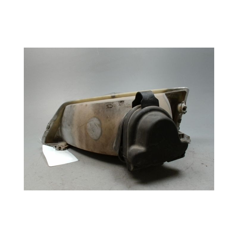 PHARE DROIT PEUGEOT 106 92-96