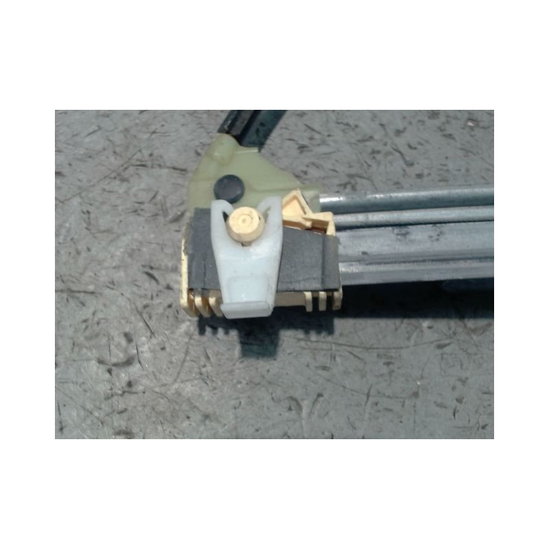 MECANISME+MOTEUR LEVE-GLACE AVANT DROIT RENAULT CLIO II CAMPUS 06-