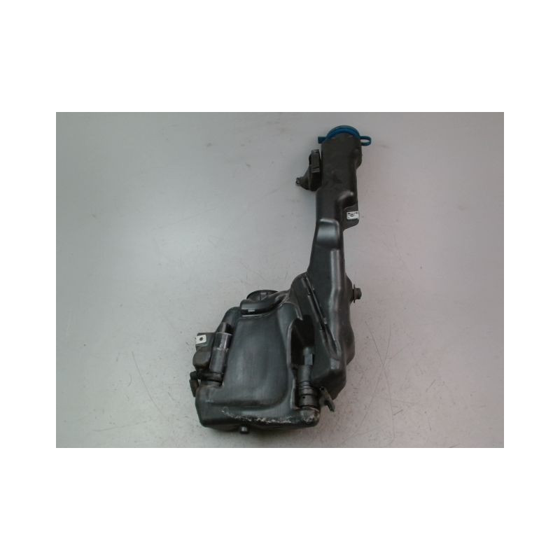 RESERVOIR LAVE-GLACE AVANT MERCEDES CLASSE C BERL. III Phase 1 (204) 2007-2010