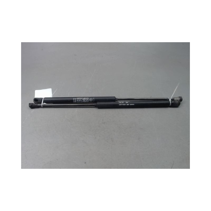 VERIN HAYON G ALFA ROMEO 147 Phase 1 2001-2004