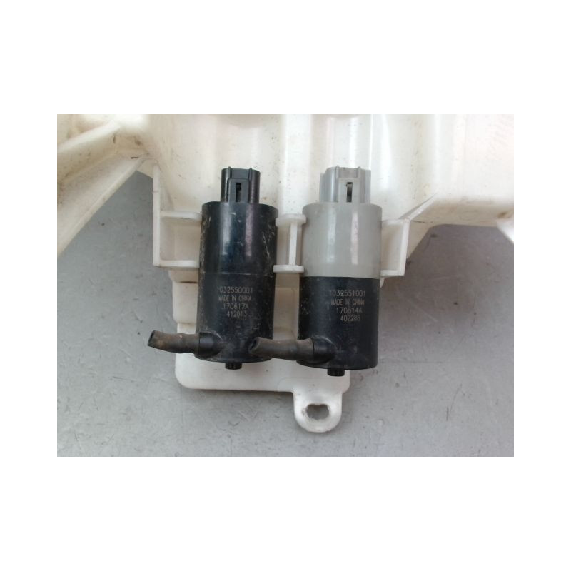RESERVOIR LAVE-GLACE AVANT PEUGEOT 108