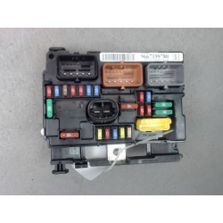 PLATINE FUSIBLE AV