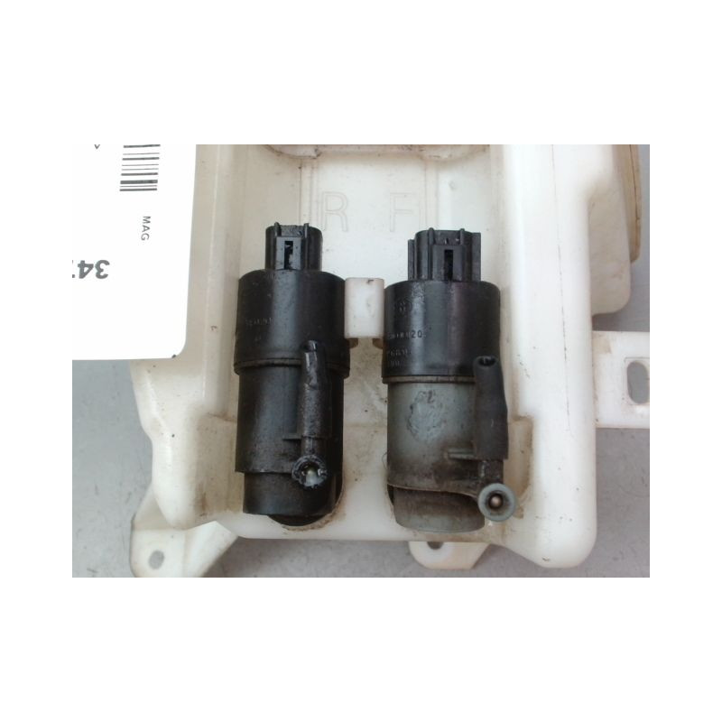 RESERVOIR LAVE-GLACE AVANT TOYOTA YARIS 2005-